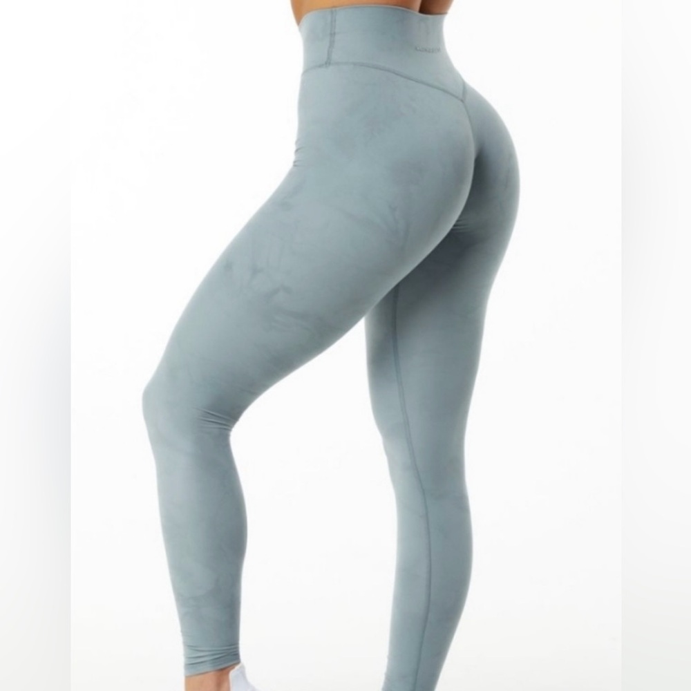 Alphalete Alphalux Leggings size small dusky marble blue